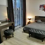 апаратамент Deluxe1 Apartment Saints Constantine and Helena